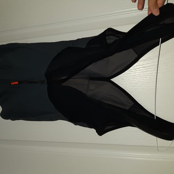 Swim suit - Picture 4 of 5